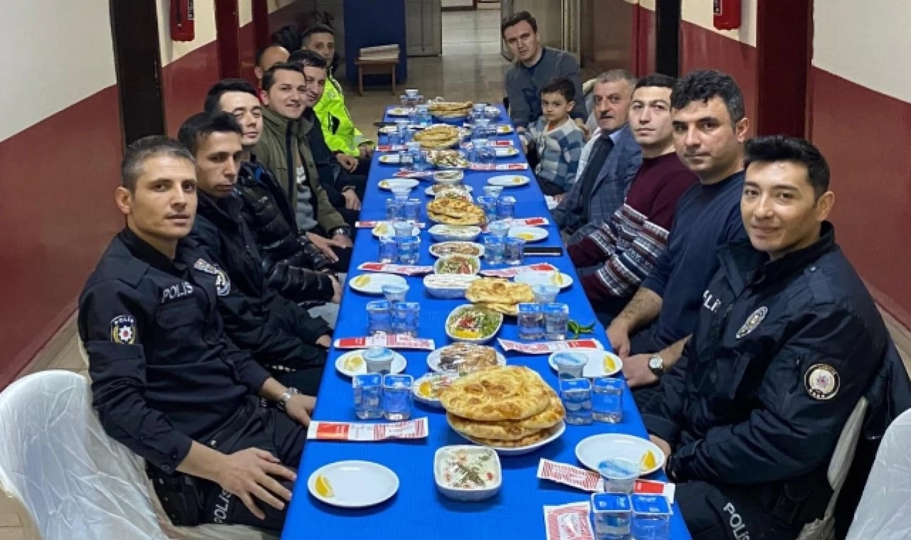 Kartal, Emniyet Personeli İle İftar Yaptı