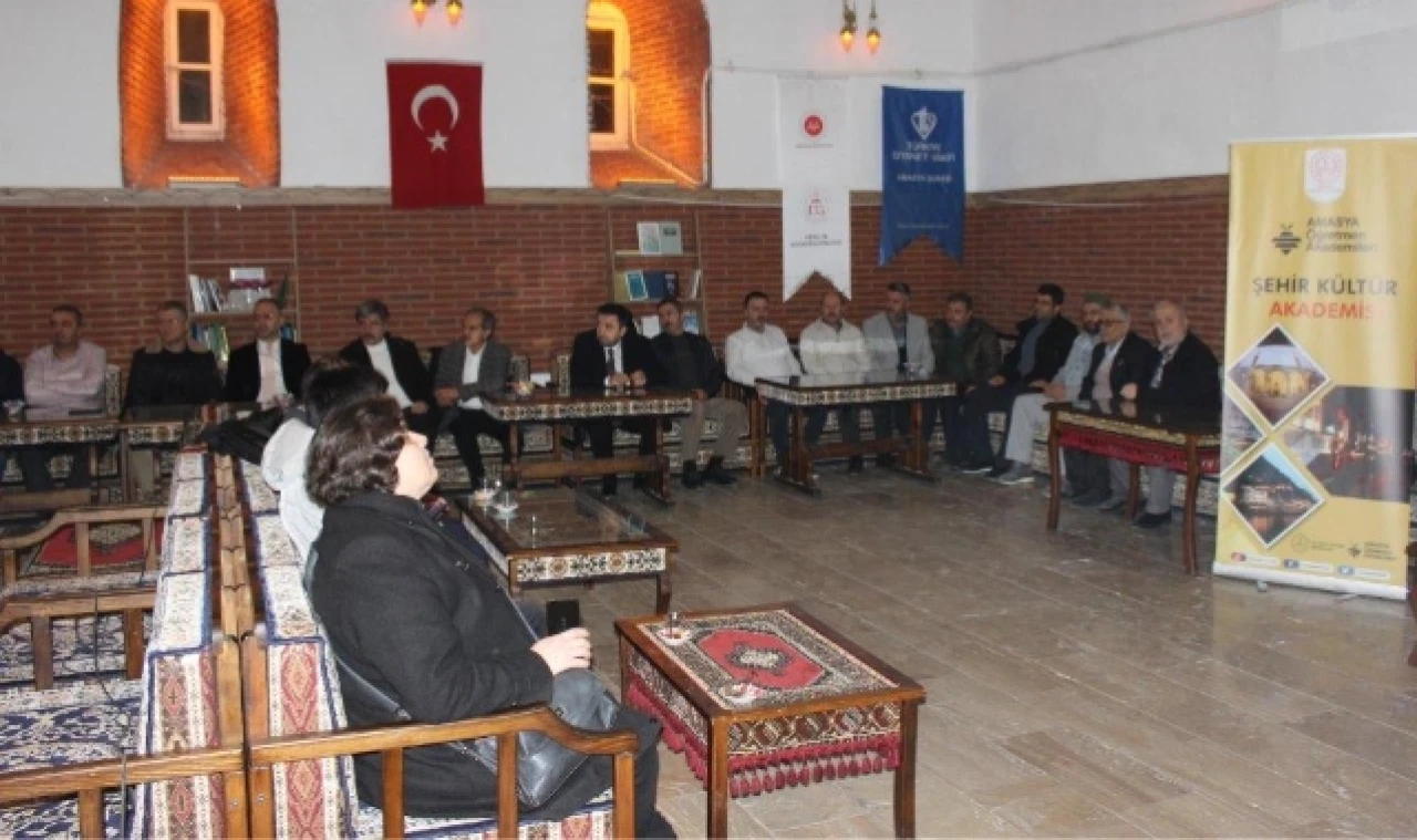 Şehir Kültür Akademisi'ne "Özel" Konuk Oldu