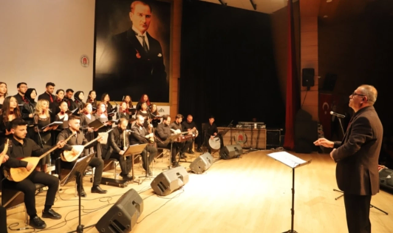 Türkülerle Türk Halk Müziği Koro Konseri Gerçekleştirildi
