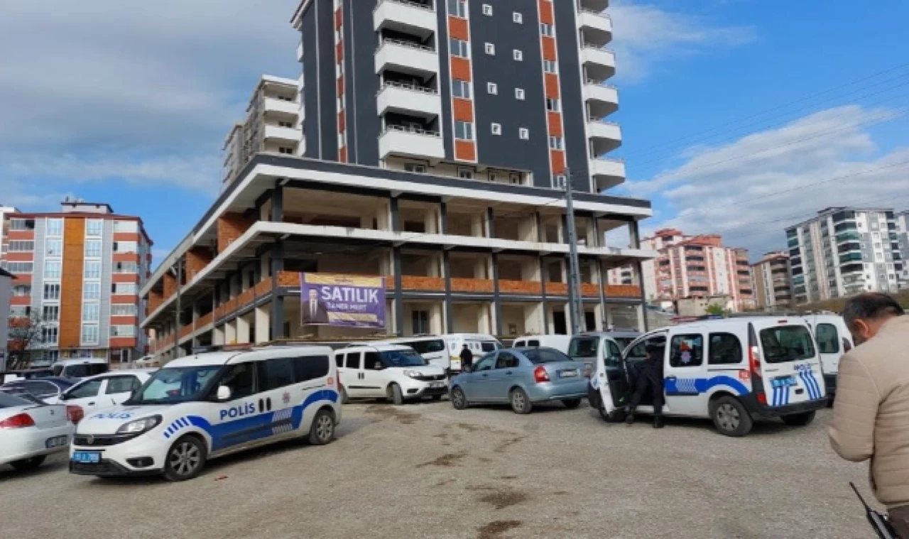 20 metre yükseklikten düşen genç hayatını kaybetti