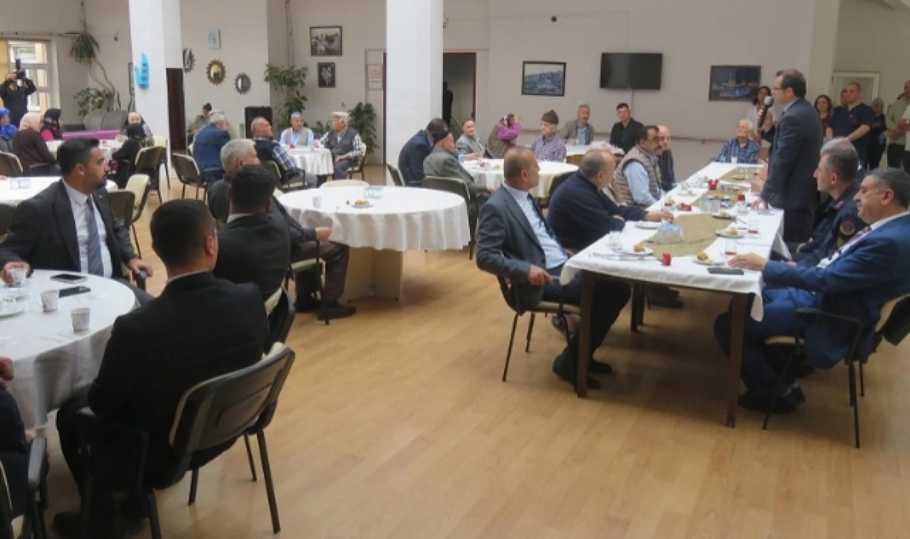 Bayramda Huzurevi Sakinleri Unutulmadı
