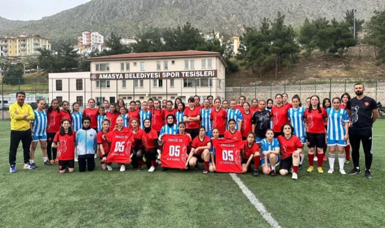 Belediyespor kızları sahaya indi