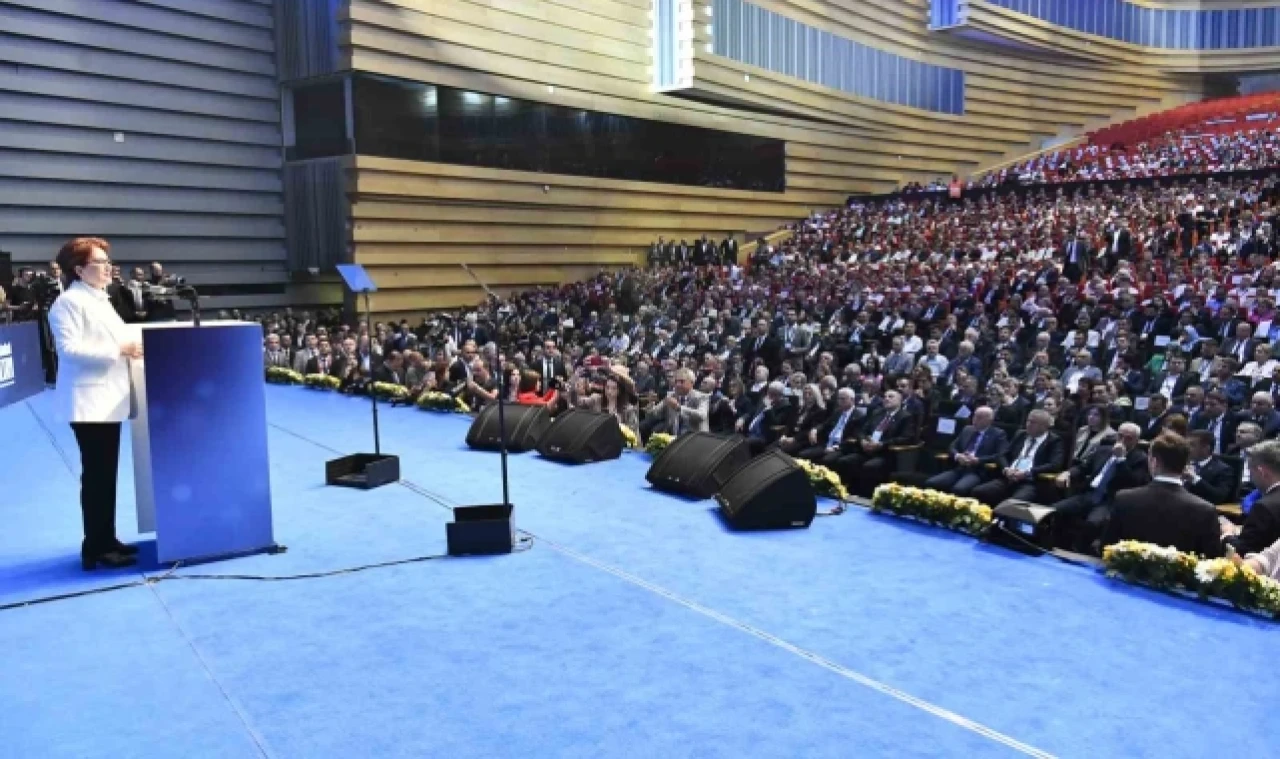 İYİ Parti Genel Başkanı Akşener: "Üzerime düşen her şeyi yapmış olmanın huzuruyla son kez karşınızdayım"