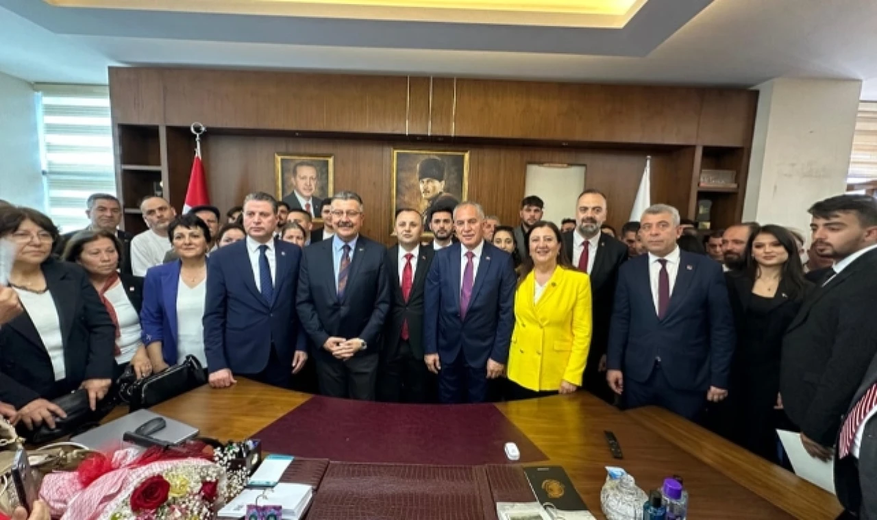 Turgay Sevindi mazbatayı aldı