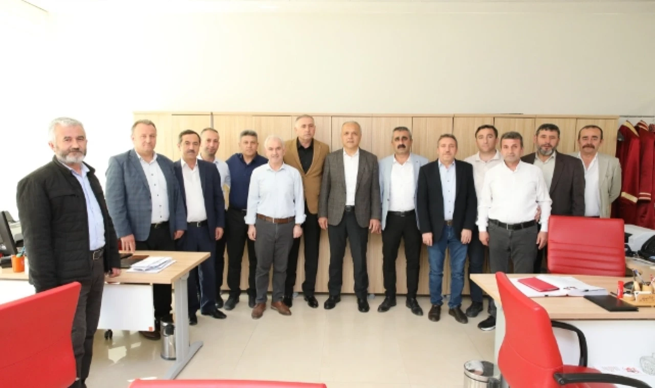 Üçok mesai arkadaşlarına veda etti