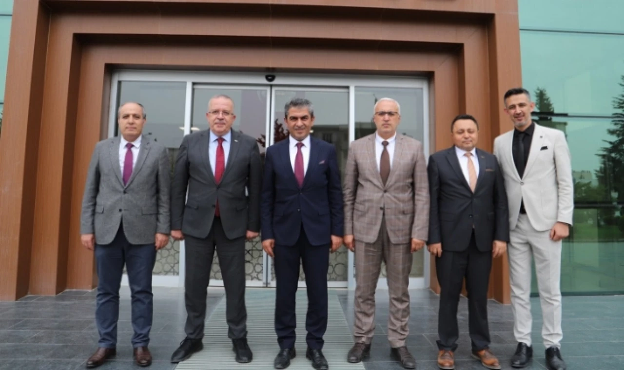 Uzun, Turabi’yi Ağırladı