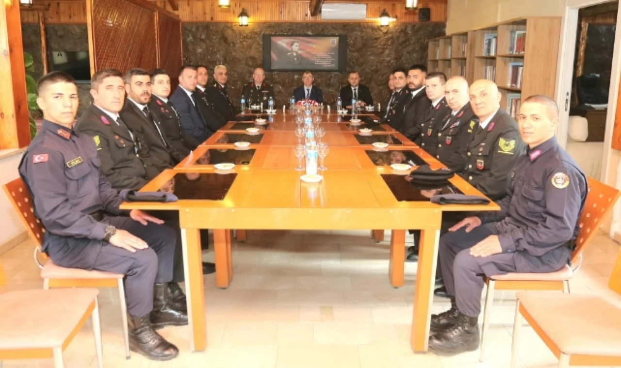 Vali Doruk, Bayramda Çalışan Görevlileri Unutmadı