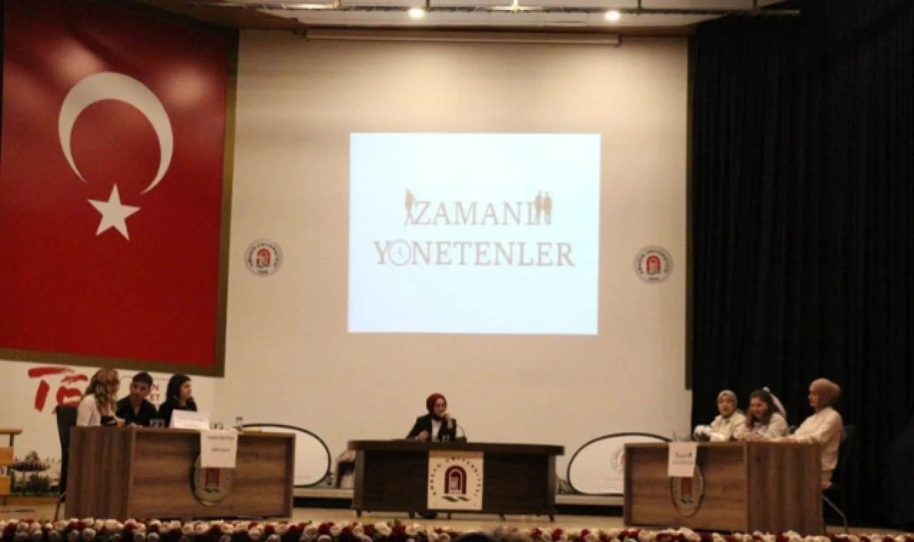 4. Geleneksel Münazara Etkinliği Düzenlendi