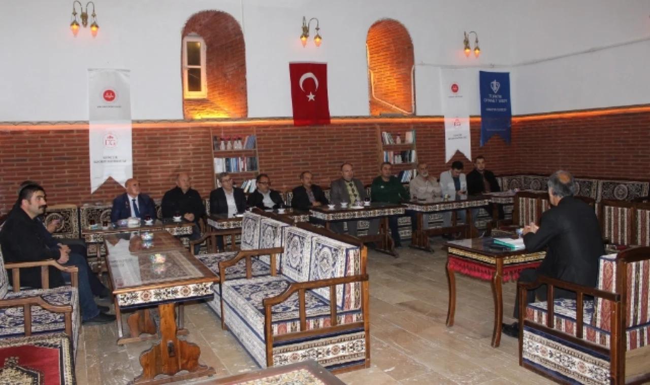 Şehir ve Kültür Akademisi'nin Konuğu Hakverdioğlu Oldu
