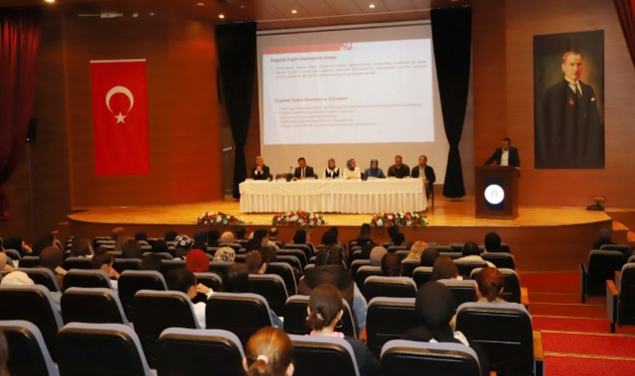 Farkında Mıyız Konulu Seminer Düzenlendi