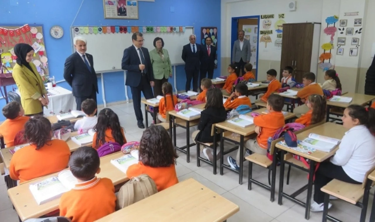 Güldoğan, Öğrencilerle Bir Araya Geldi