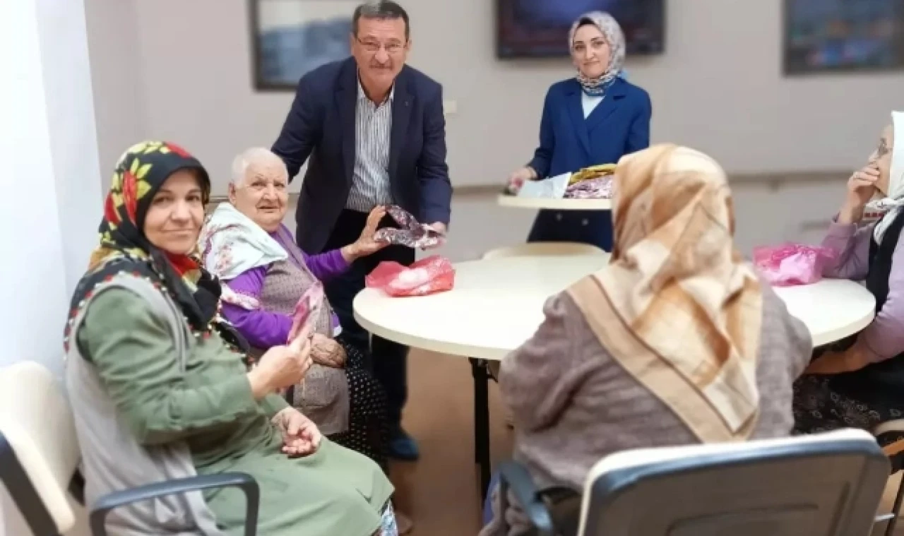 Huzurevi’nde anlamlı kutlama