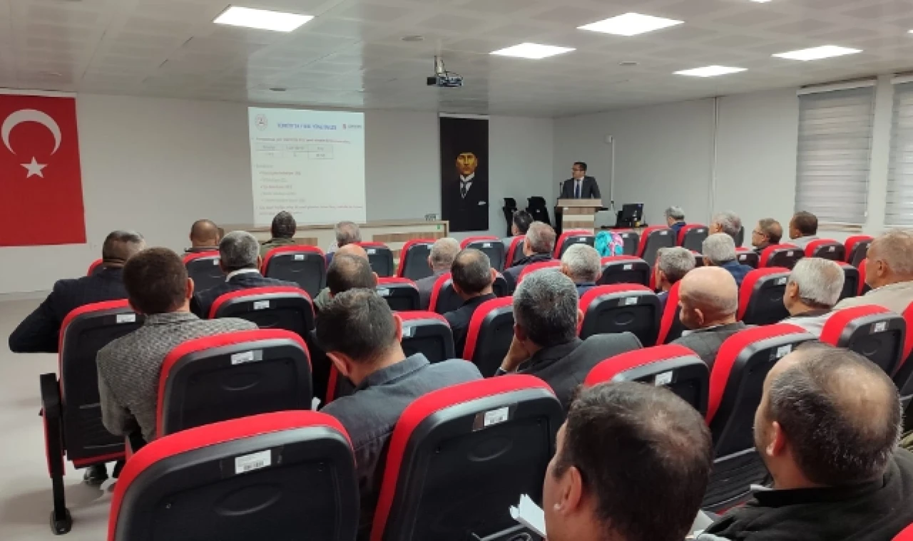 Muhtarlara Bilgilendirme Toplantısı Yapıldı