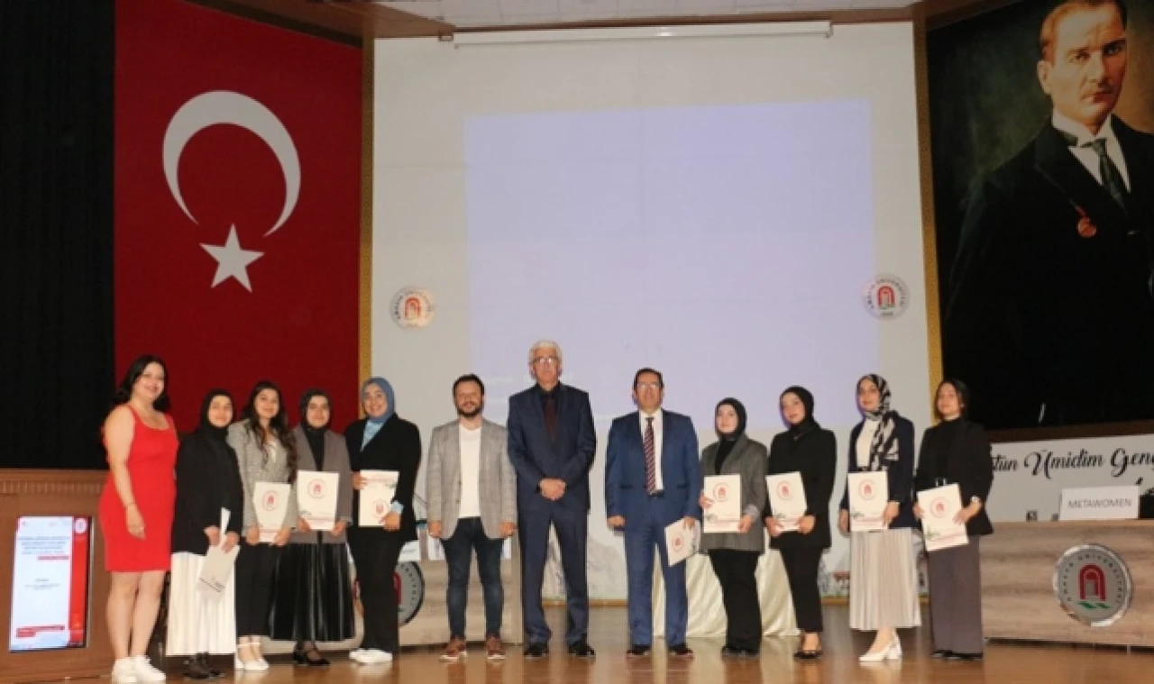Münazara Etkinliği Düzenlendi