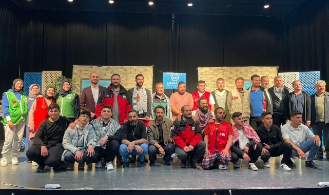 “Parola Boykot” Tiyatro Oyunu Merzifon’da Sergilendi