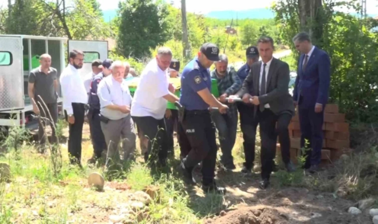Polisleri çay içmeye davet etmişti, şehit annesi son yolculuğuna uğurlandı