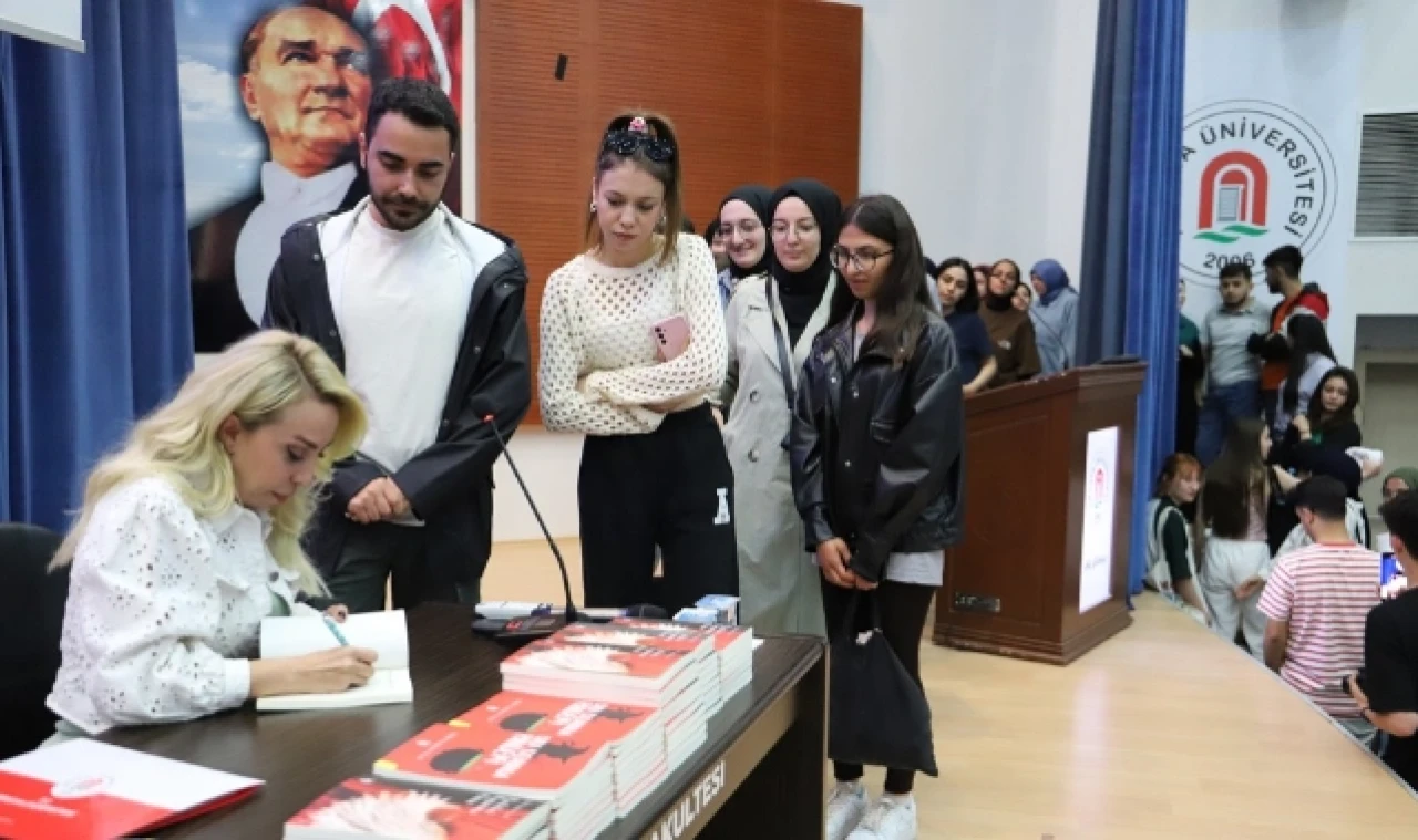 Yazar Ülkü Yağmur Ural Öğrencilerle Buluştu