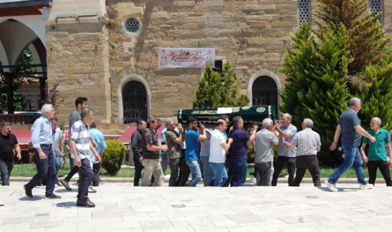 Ali Rıza Erdurdu son yolculuğuna uğurlandı