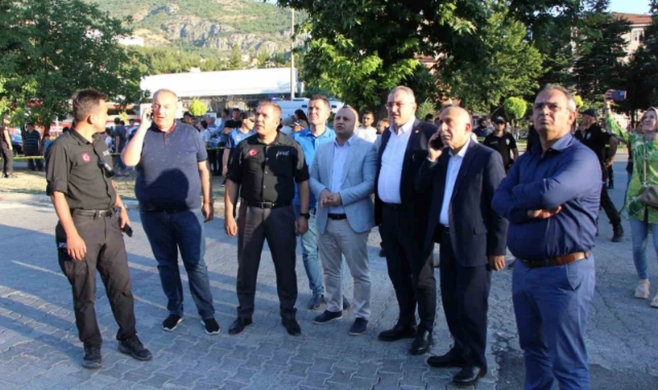 Amasya’da İstanbul Evim AVM’de yangın: Alevler göğe yükseldi