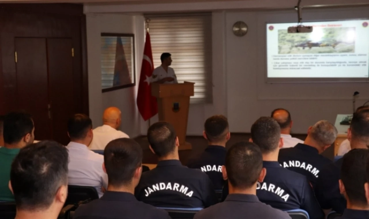 Jandarma'ya etik ve etik davranış ilkeleri semineri verildi