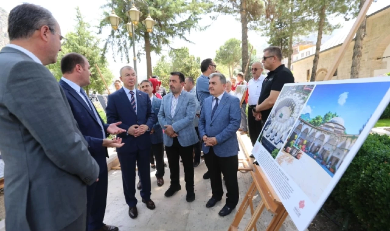 Kültür ve Vakıf Eserleri Fotoğraf Sergisi'nin Açılışı Gerçekleştirildi
