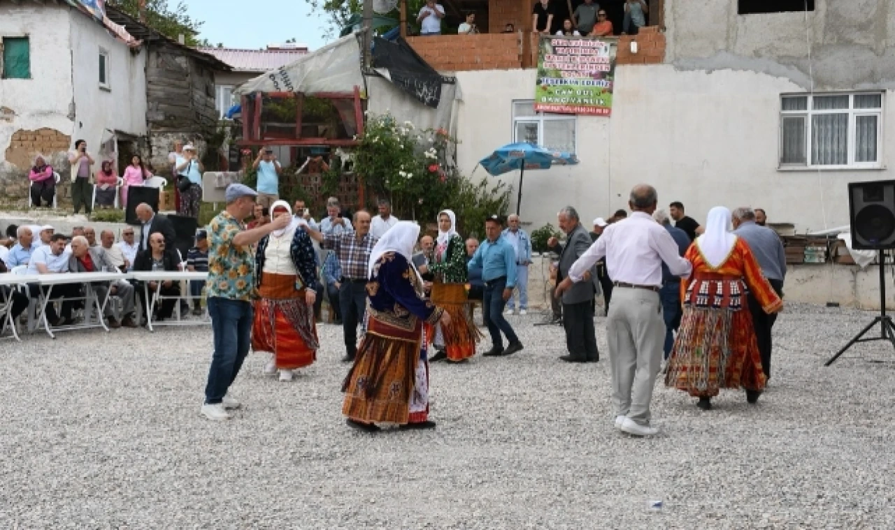 Özalp, Cemevi Açılışına Katıldı