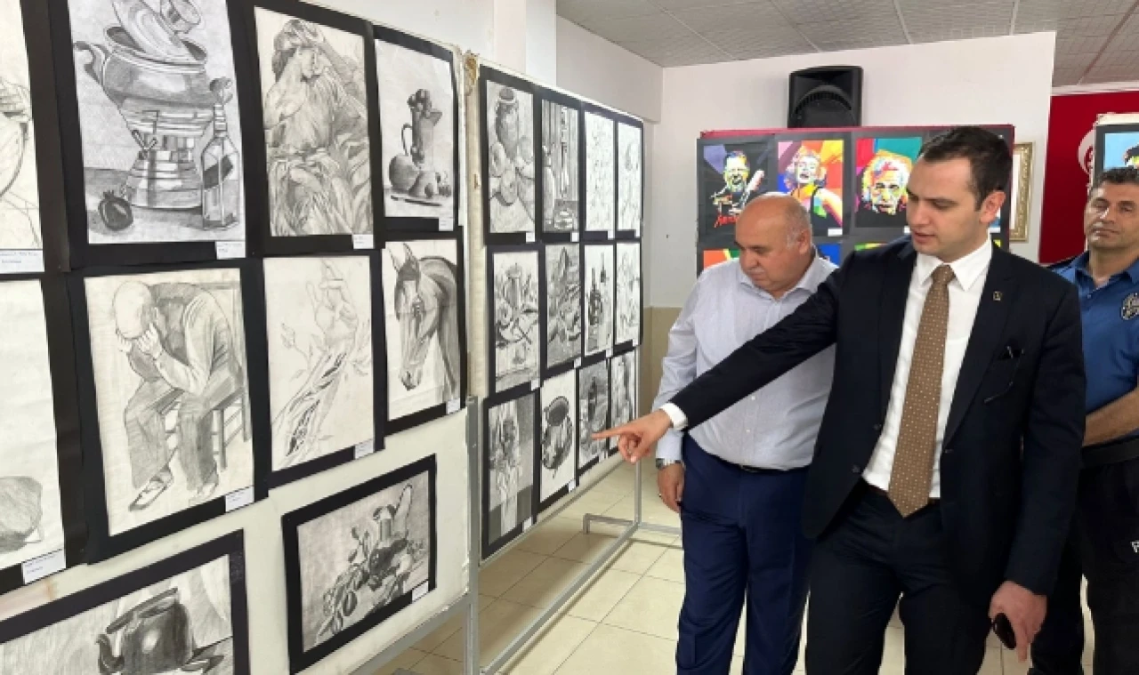 "Sanat, İnsan Ruhunun En Yüce Duygularını ifade Etme Aracıdır"