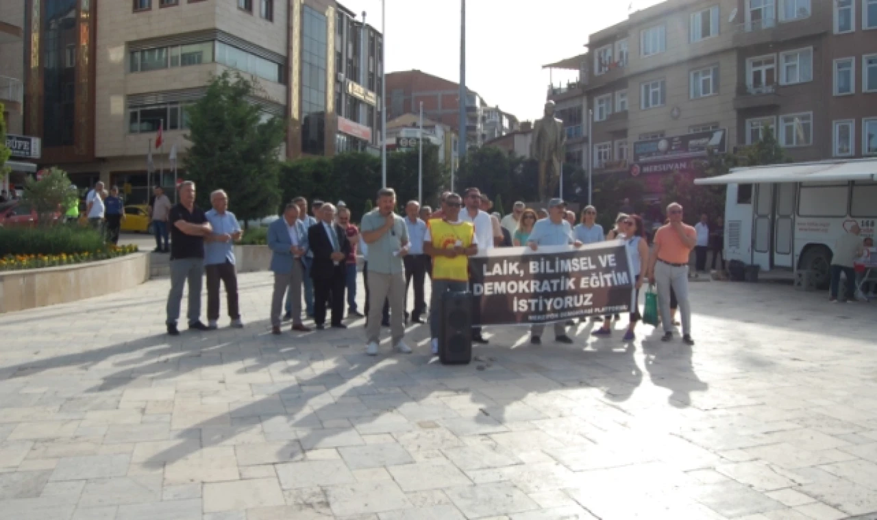 Turan: Laiklik ve Bilim Karşıtı Yeni Müfredatı Reddediyoruz!