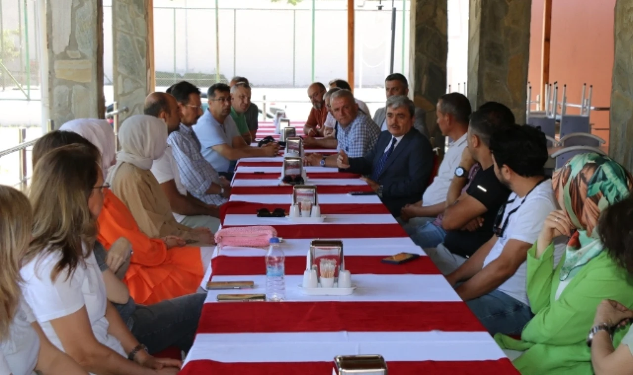 Türkmen, Öğretmenler İle Buluştu