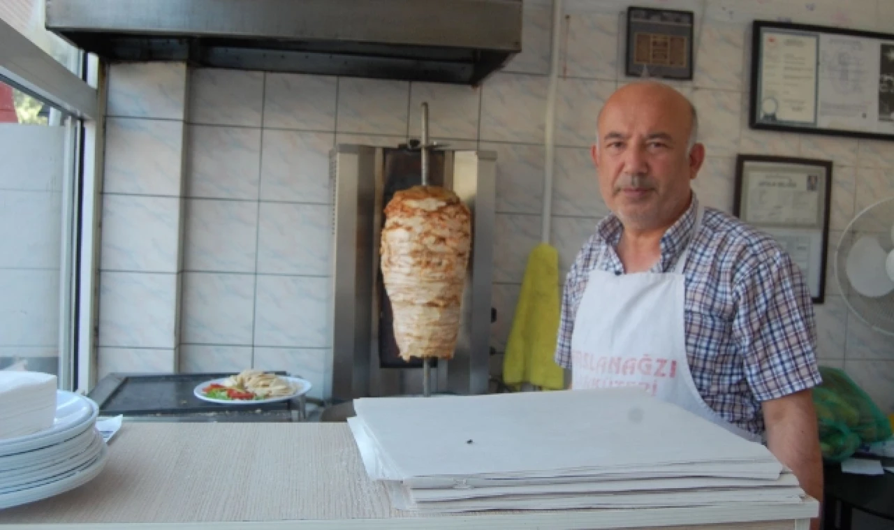 Döner ustalarının sıcakla imtihanı!