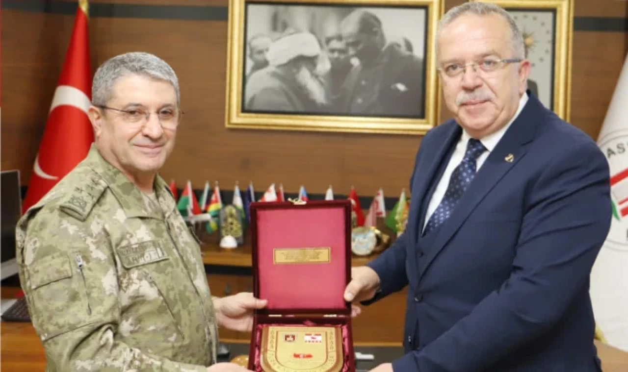 Kara Kuvvetleri Komutanı İade-i Ziyaret Gerçekleştirdi