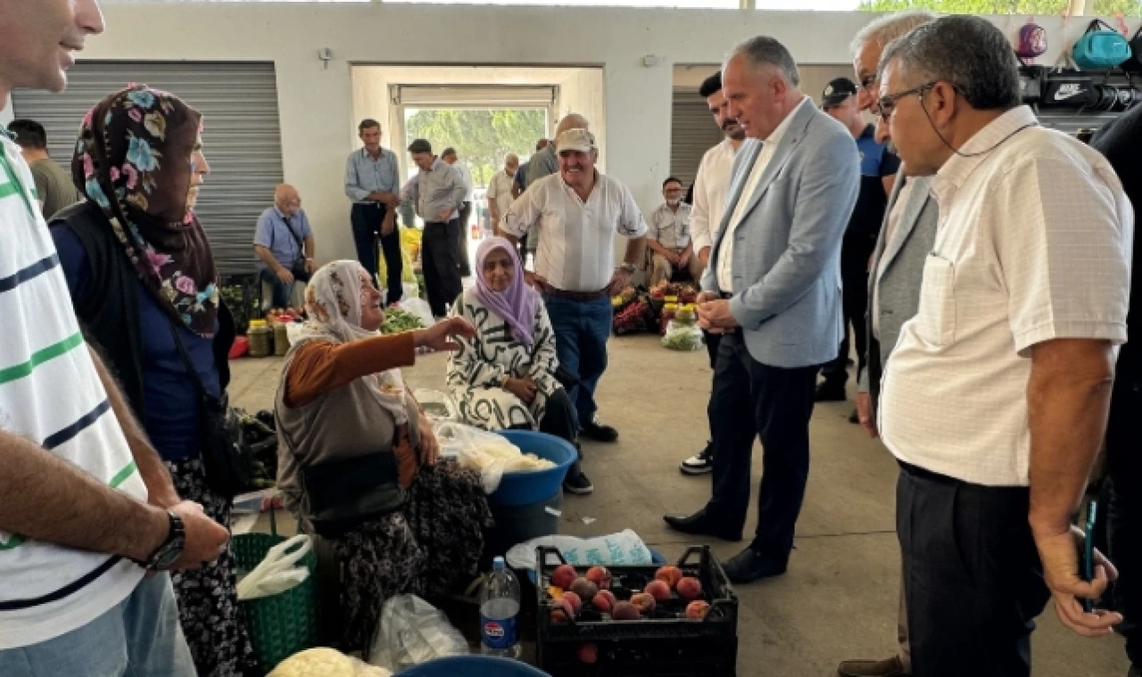 Özalp'den Pazar Ziyareti