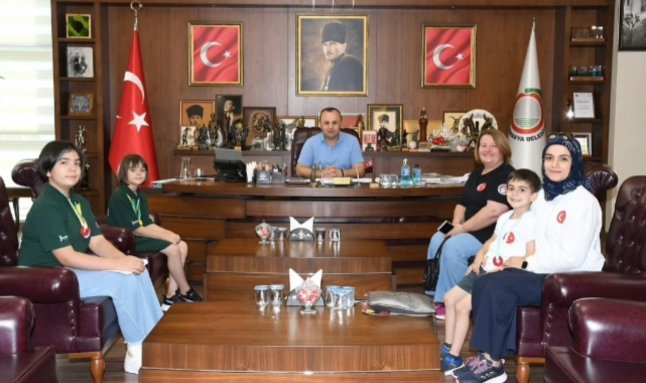 Sevindi, Zeka Oyunları Şampiyonlarını Makamında Ağırladı