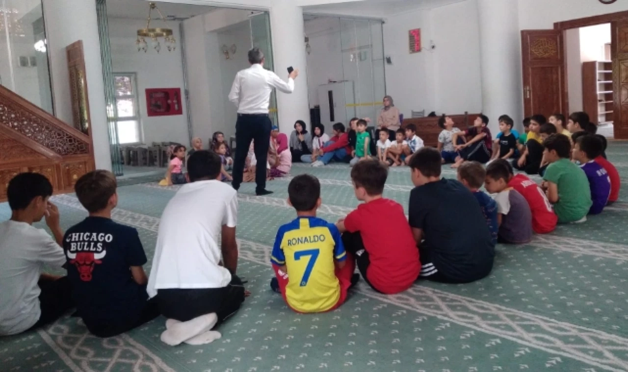 Yaz Kur'an Kursu Öğrencilerine Yönelik Seminerler Başladı