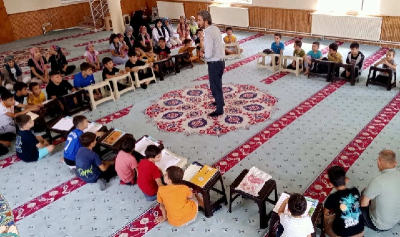 Yaz Kur’an Kursu Seminerleri Devam Ediyor