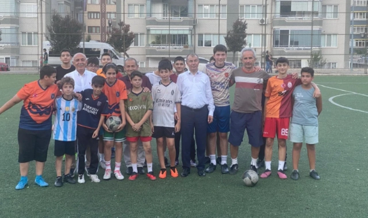 Doruk, çocuklar ile bir araya geldi