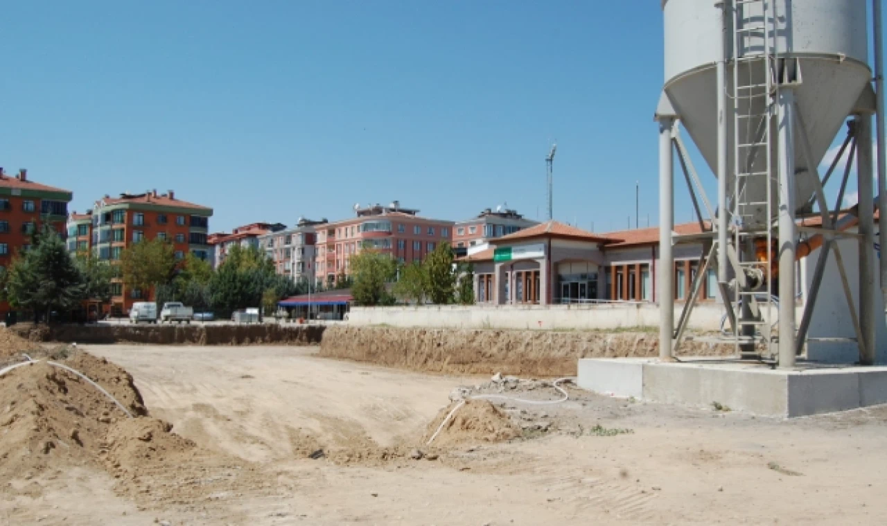 İki Temel Törenle Atılacak
