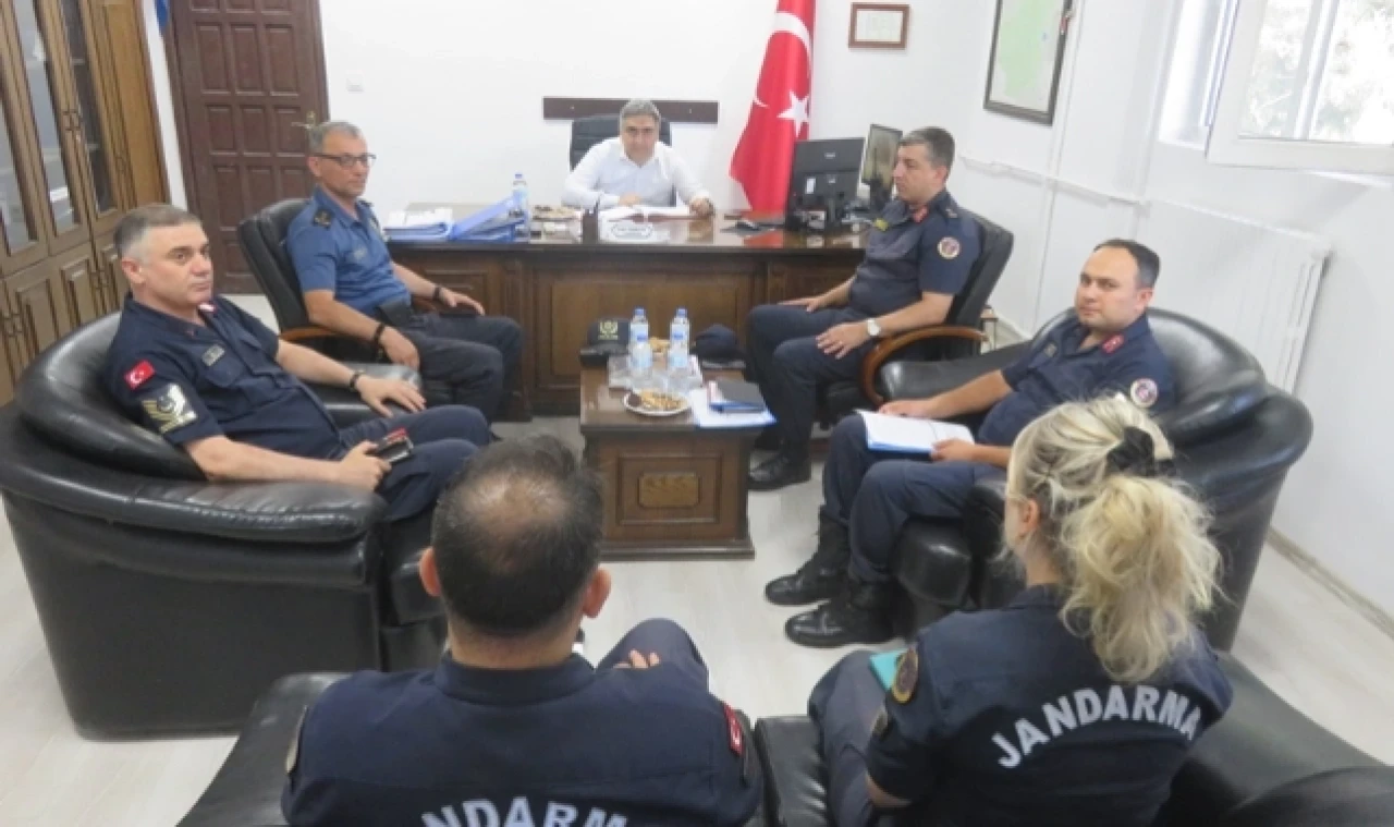 Karaaslan, Jandarma Komutanlığı Personeli ile bir araya geldi
