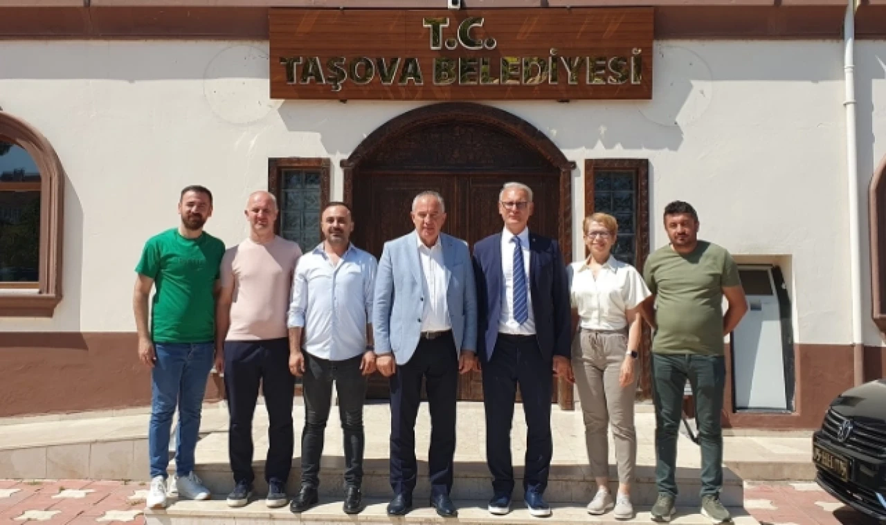 Uğur Kılıç’tan Özalp’e ziyaret