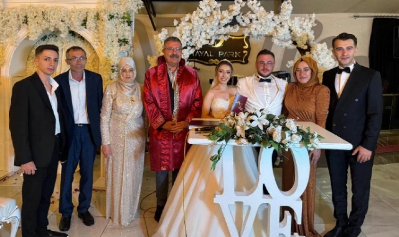 Hicran – Enes çiftinin nikahını Başkan Kargı kıydı