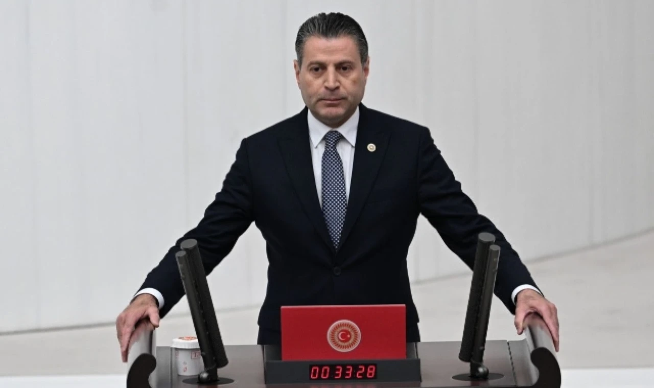 Karagöz; "Demokrasiye darbe vurmaya çalışan her türlü anlayışı lanetliyorum"