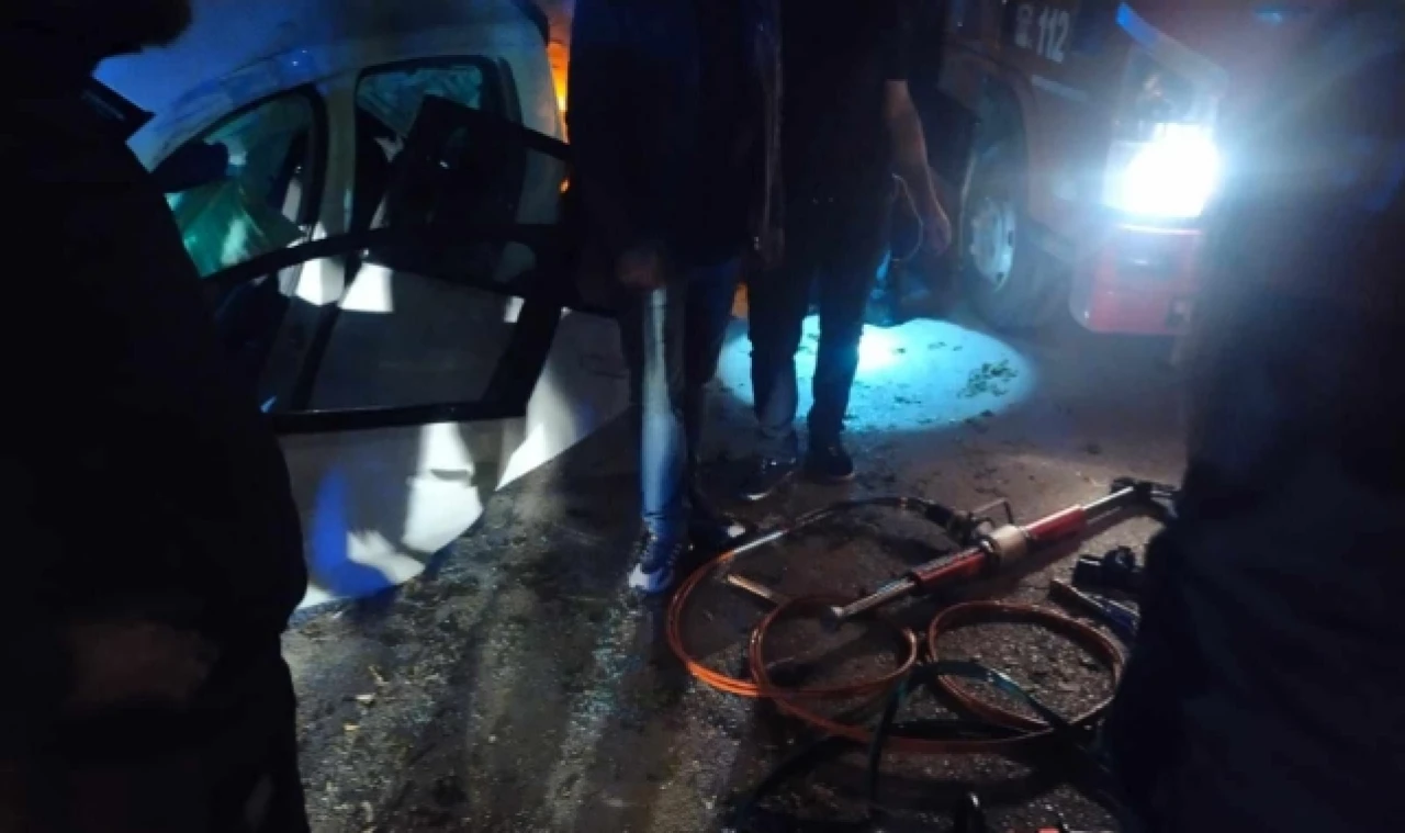 Merzifon'da kaza: 1'i ağır 2 yaralı