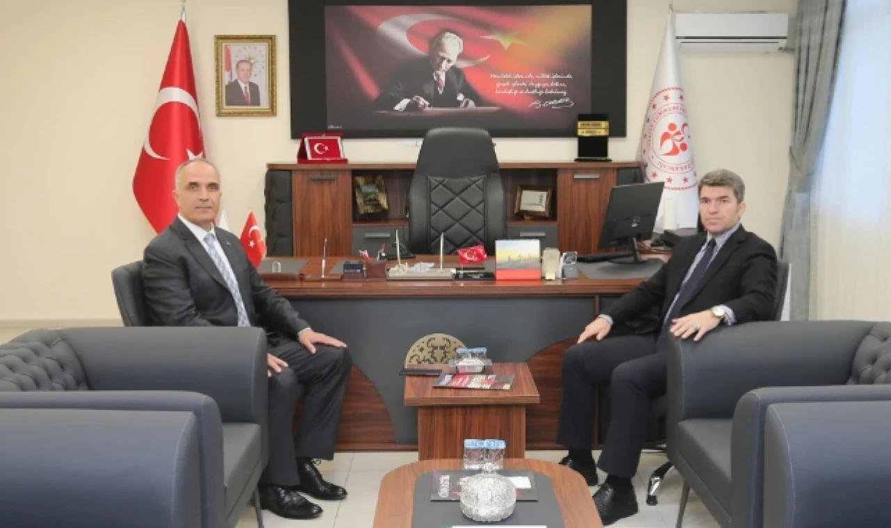 Bakan, öğrencilerle bir araya geldi