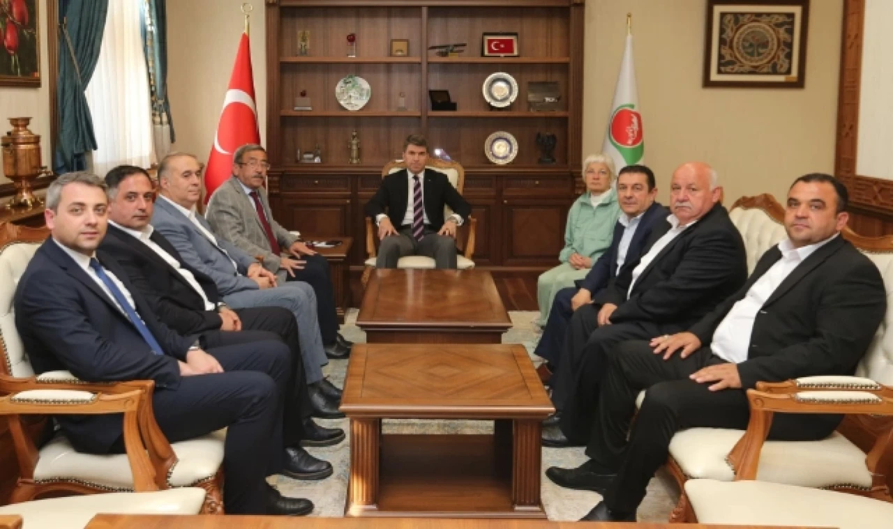 Saatçi ve ekibinden Vali Bakan'a ziyaret