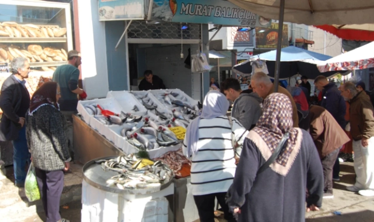 Tezgahlarda Palamut bolluğu