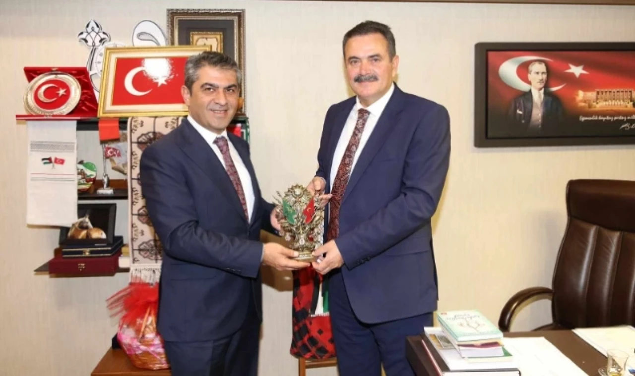 Uzun'dan Ankara'da yoğun mesai