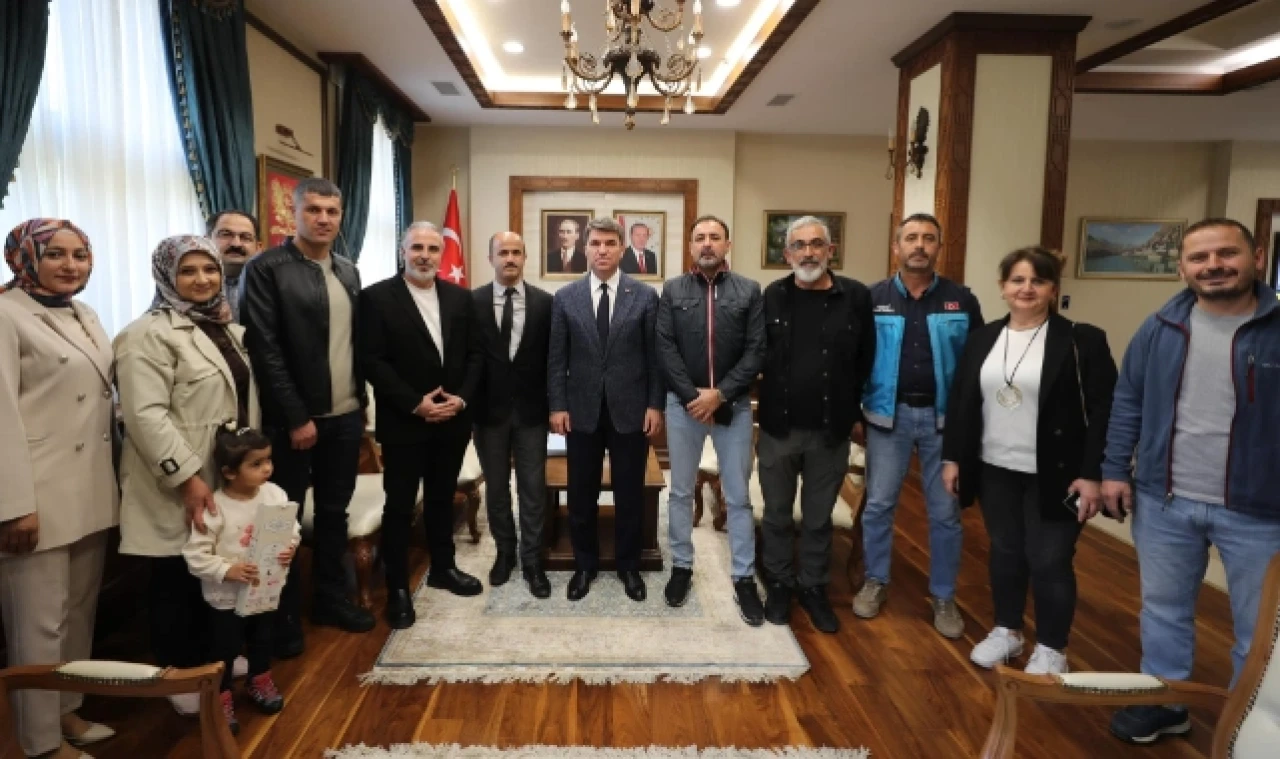 Vali Bakan, misafirlerini ağırlamaya devam ediyor