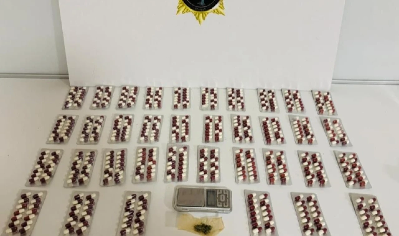 504 adet sentetik ecza ele geçirildi: 1 gözaltı