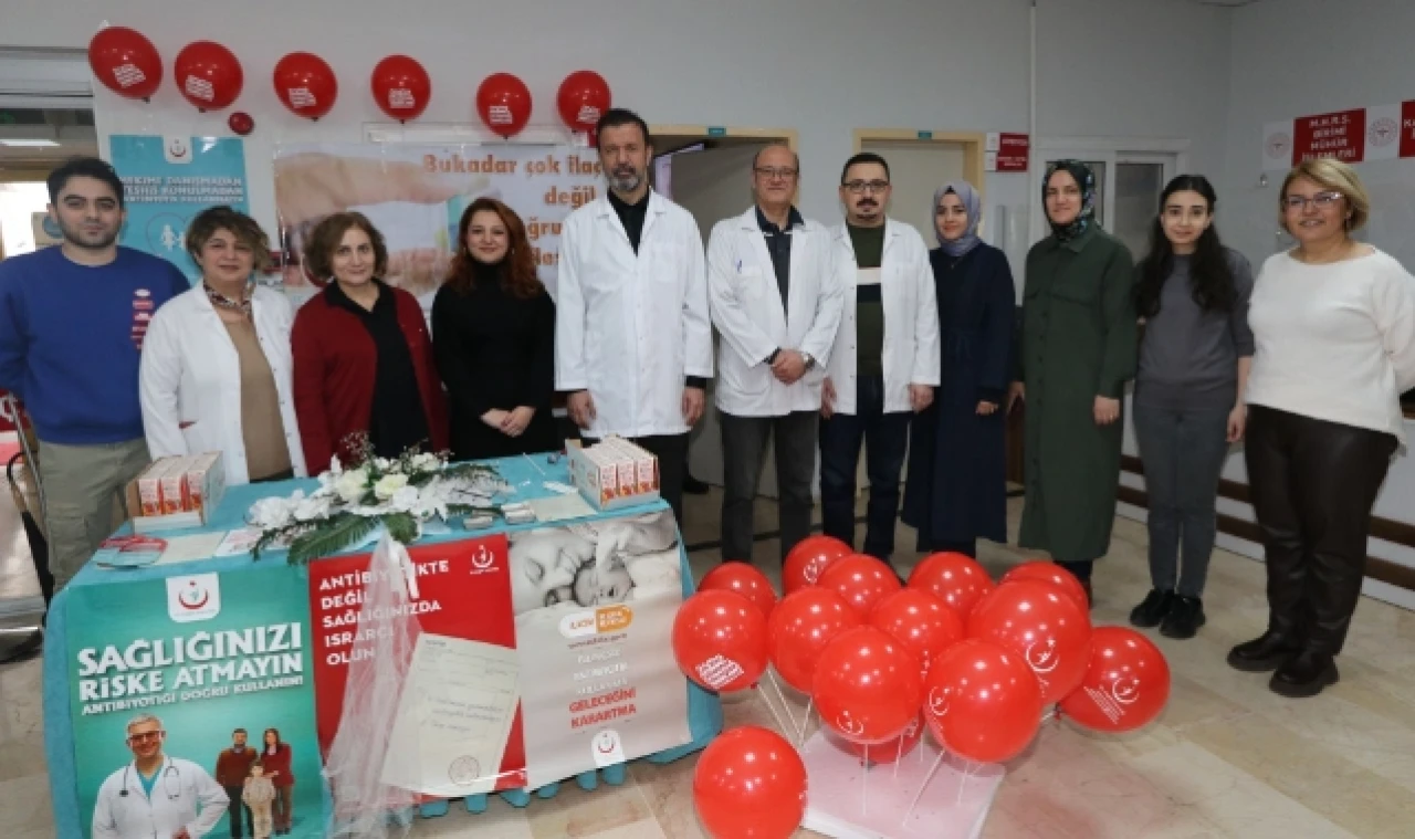 Avrupa Antibiyotik Farkındalık Günü kapsamında stant kuruldu