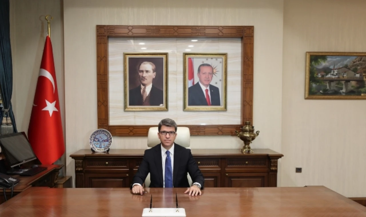 Bakan; "Atatürk'ü milletçe saygı, rahmet ve minnetle yad ediyoruz"